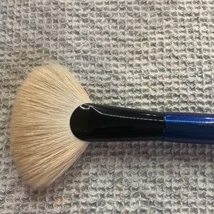 Sonia G - Worker Fan